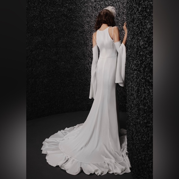 Vera Wang Bride ‘Denisse’ - Picture 2 of 8